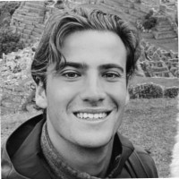 Portrait of Lucas Dubois, Nail Extension Technician at LacquerLove Toulouse